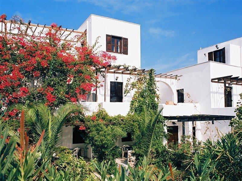 Rivari Santorini Hotel Kamári Exterior foto