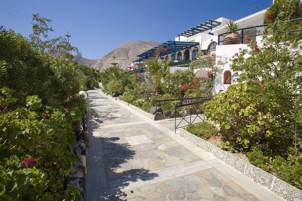 Rivari Santorini Hotel Kamári Exterior foto